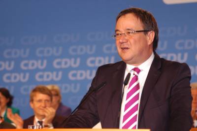 Armin Laschet begrüßt die Delegierten.
(C) Wolfgang G. Schneider