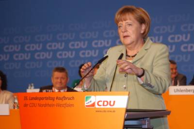 Eine charismatisch auftretende Kanzlerin Angela Merkel hält eine begeisternde Rede und stimmt die Delegierten auf den kommenden Wahlkampf ein.
(C) Wolfgang G. Schneider
